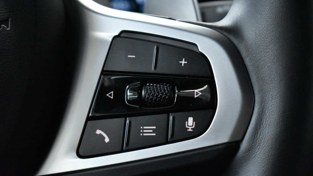 BMW Serii 3, 320