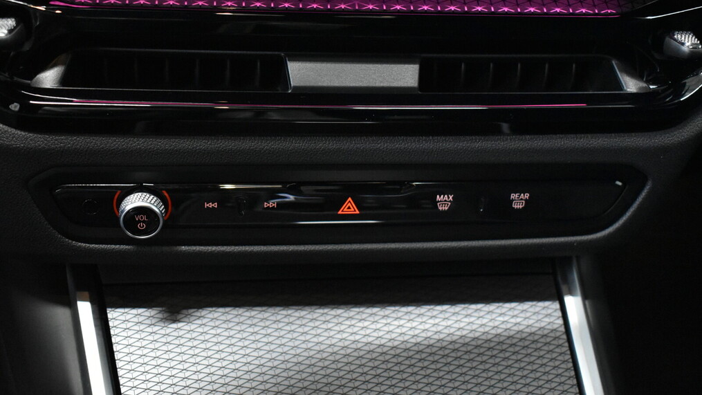 BMW Serii 3, 320