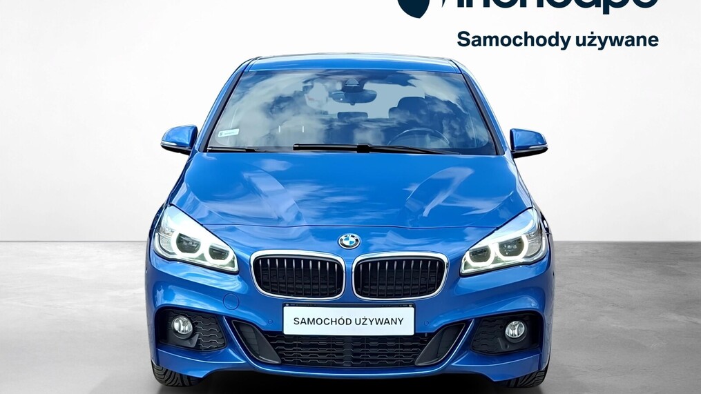 BMW Serii 2, 225