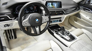 BMW Serii 7, 740