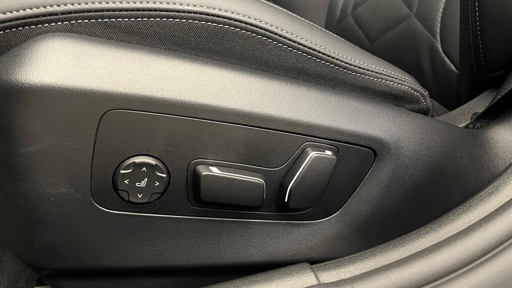 BMW Serii 5, 520