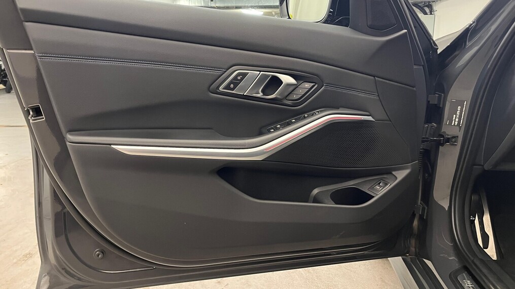 BMW Serii 3, 340