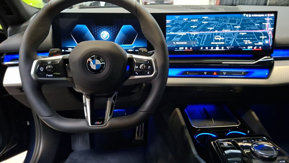BMW Serii 5, 520