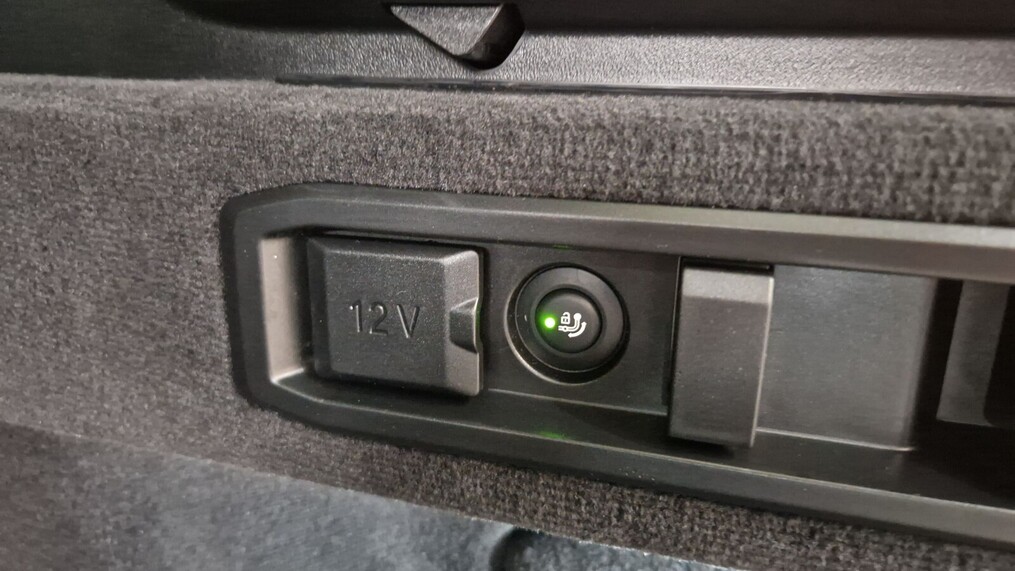 BMW Serii 5, 520