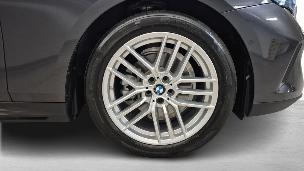 BMW Serii 5, 520