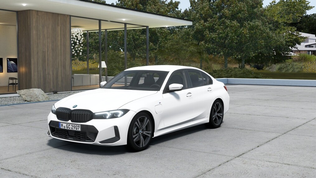BMW Serii 3, 330