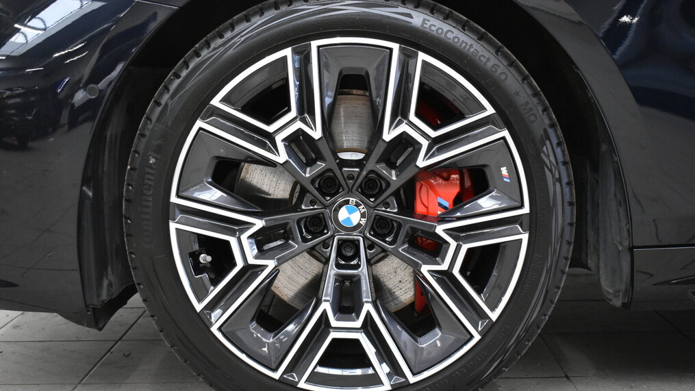 BMW Serii 5, 540