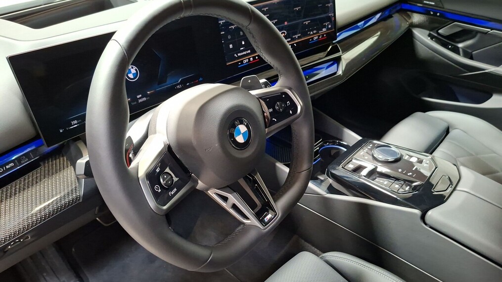 BMW Serii 5, 520