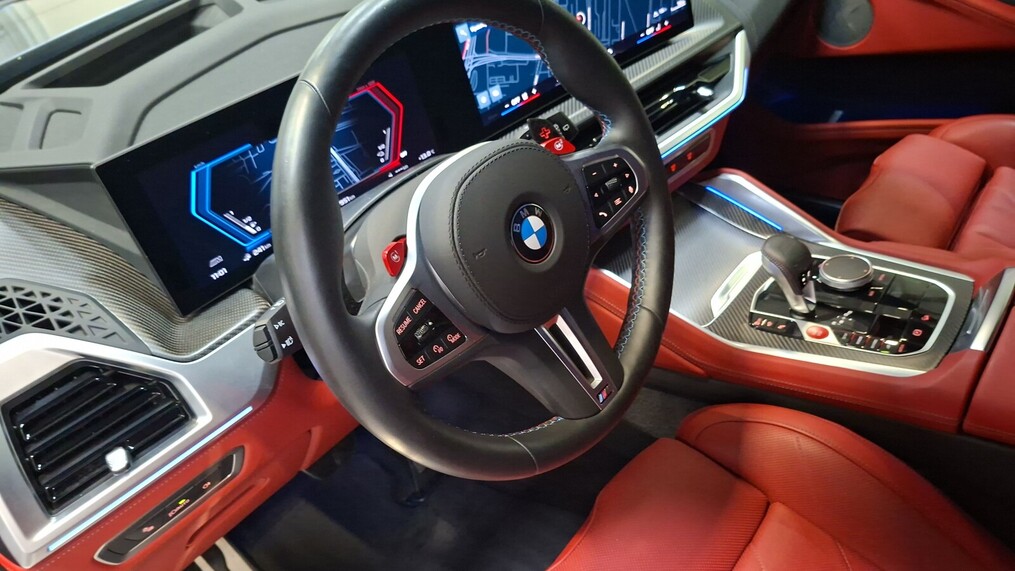 BMW XM