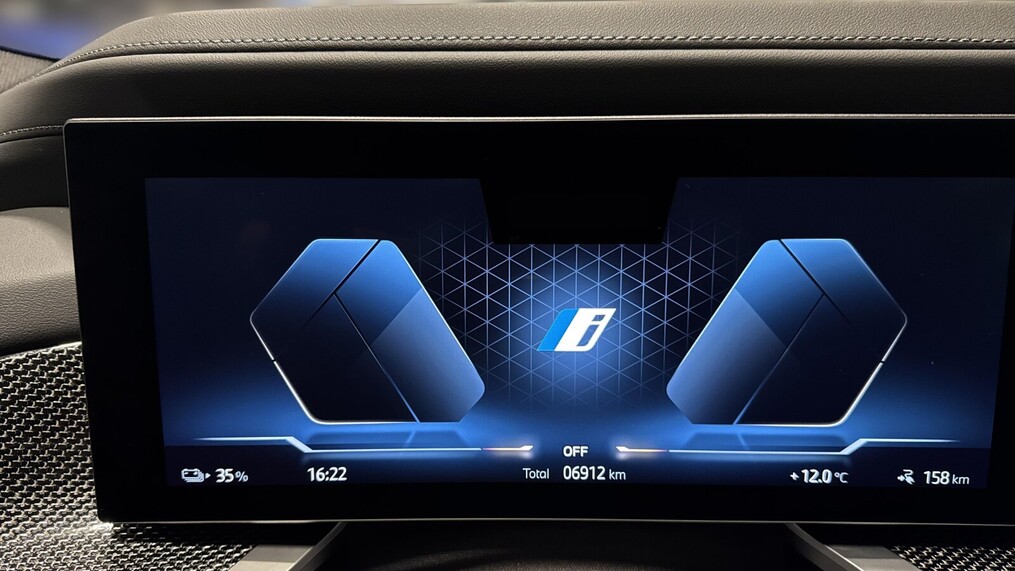 BMW Serii 7, i7