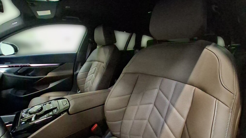 BMW Serii 5, 520