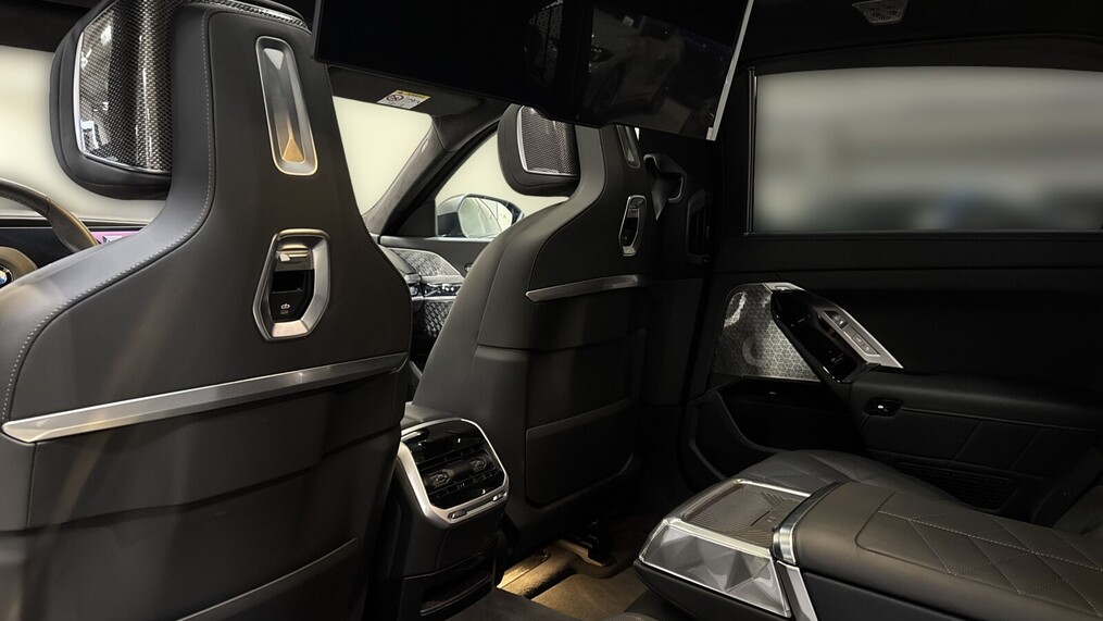 BMW Serii 7, 740