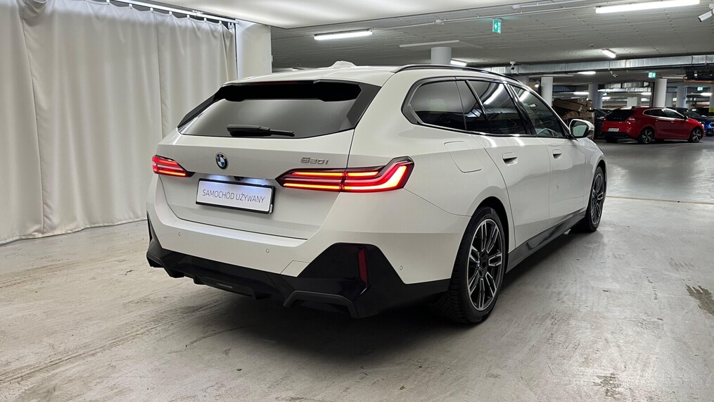 BMW Serii 5, 520