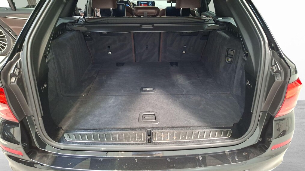 BMW Serii 5, 530
