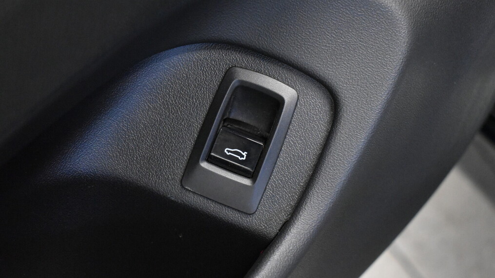BMW Serii 5, 520