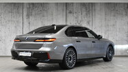 BMW Serii 7, 740