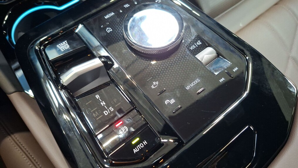 BMW Serii 5, 520