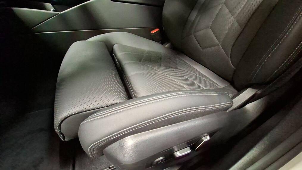 BMW Serii 5, 520