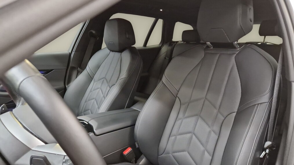 BMW Serii 5, 520
