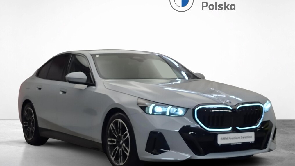 BMW Serii 5, 520