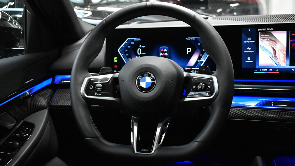 BMW Serii 5, 520