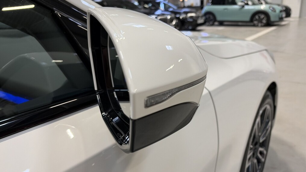 BMW Serii 5, 520
