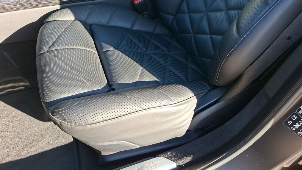 BMW Serii 7, 740