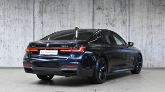BMW Serii 7, 730