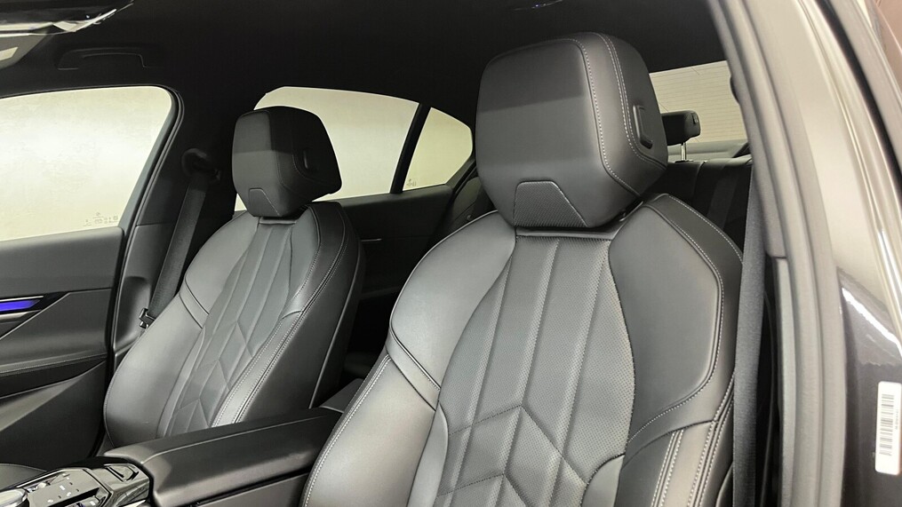 BMW Serii 5, 520