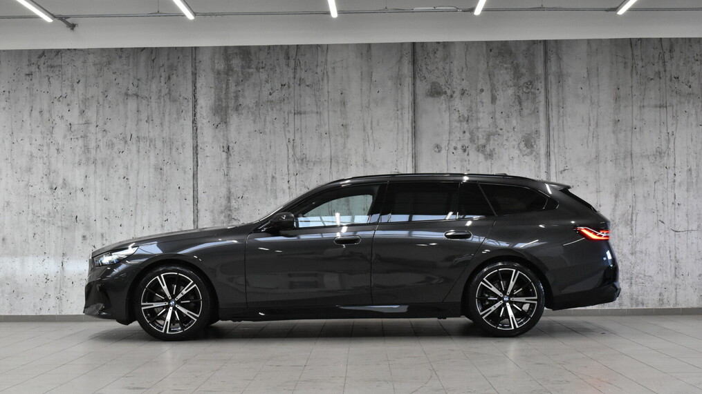 BMW Serii 5, 520