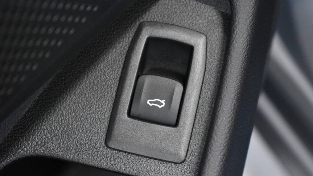 BMW Serii 3, 320