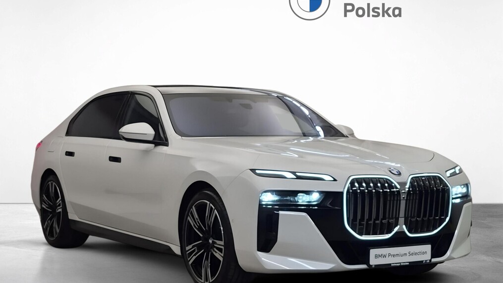BMW Serii 7, 740