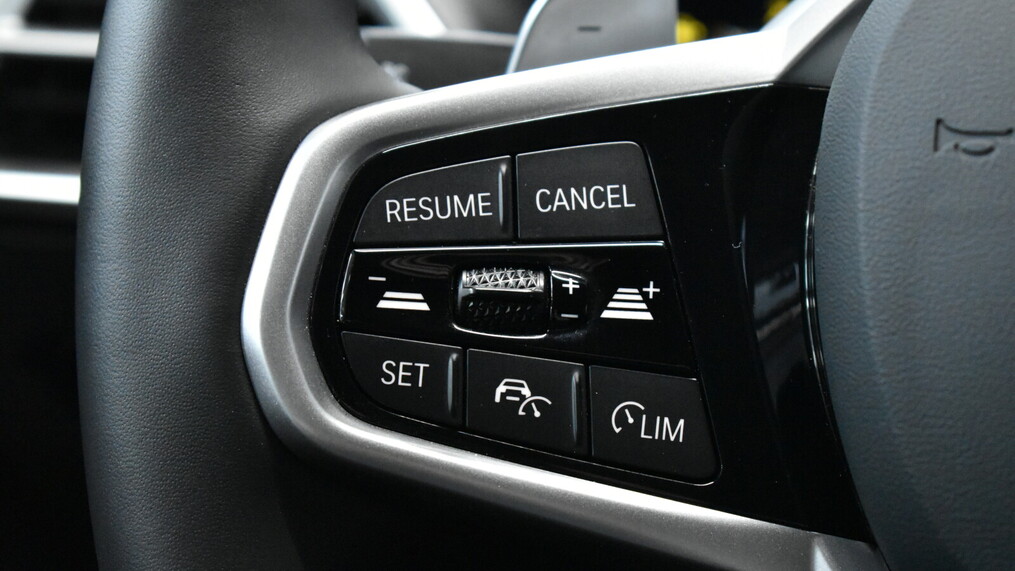 BMW Serii 3, 320