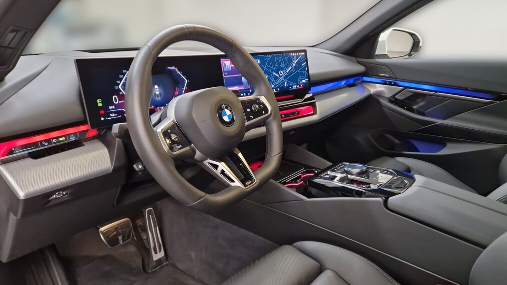 BMW Serii 5, 520