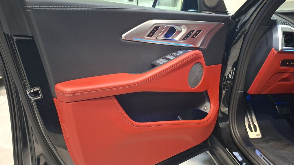 BMW XM