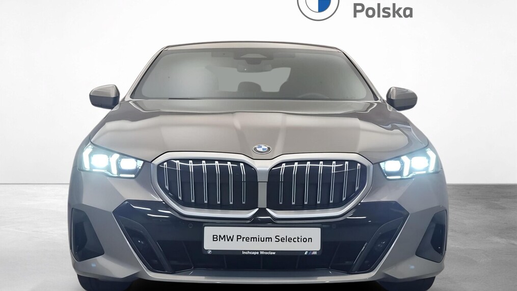 BMW Serii 5, 520