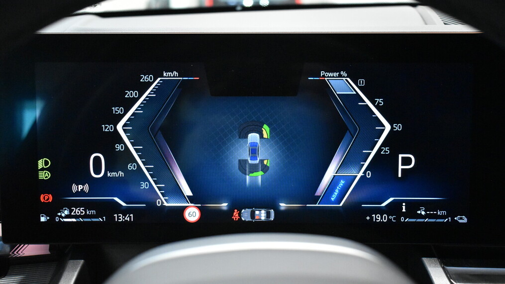 BMW Serii 5, 530