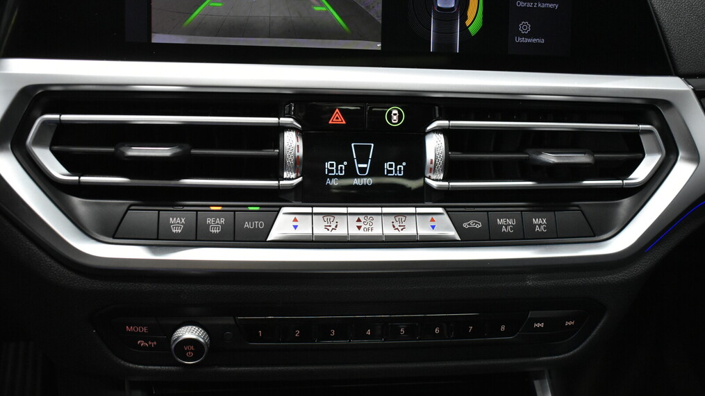 BMW Serii 3, 330