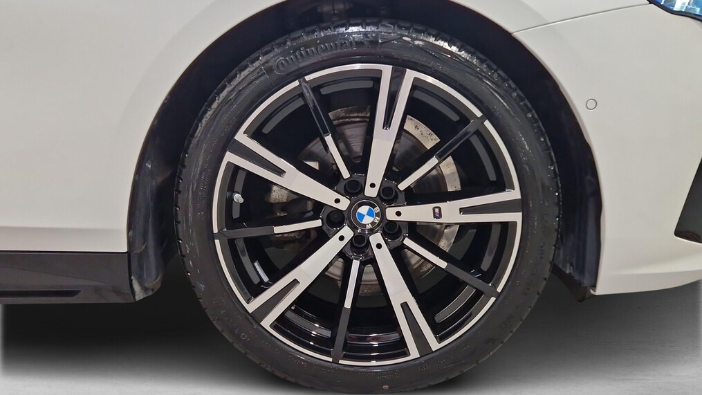 BMW Serii 5, 520