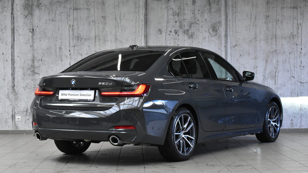 BMW Serii 3, 320