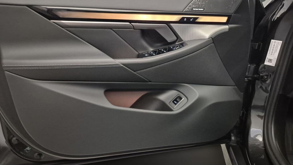BMW Serii 5, 520