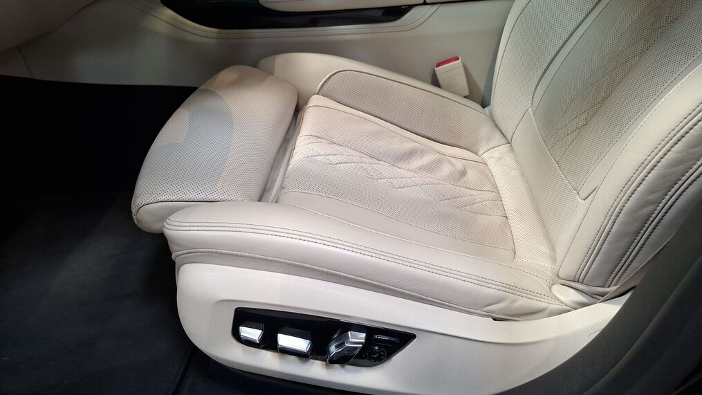 BMW Serii 7, 740