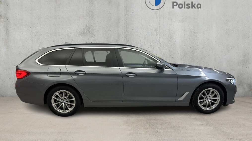 BMW Serii 5, 520