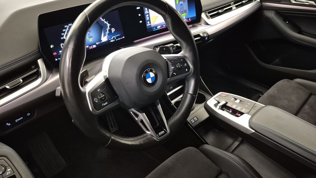 BMW Serii 2, 218