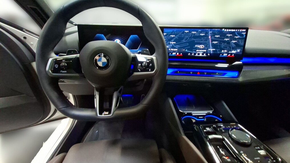 BMW Serii 5, 520