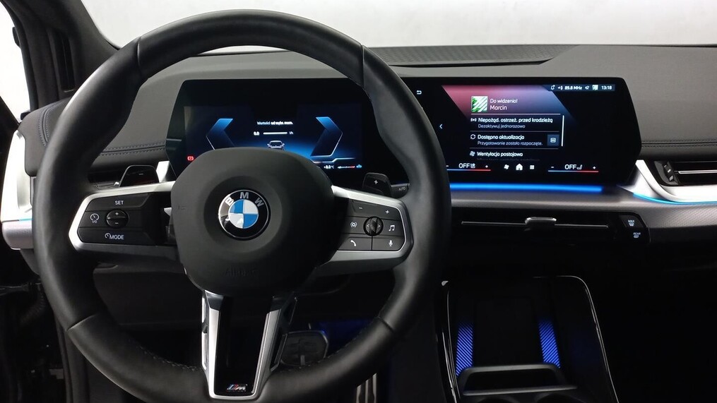BMW Serii 2, 218