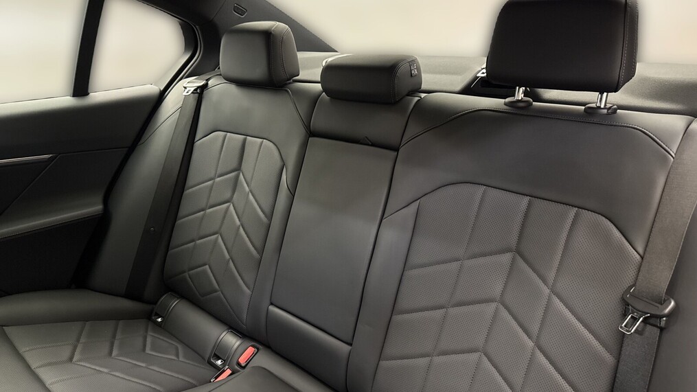 BMW Serii 5, 520