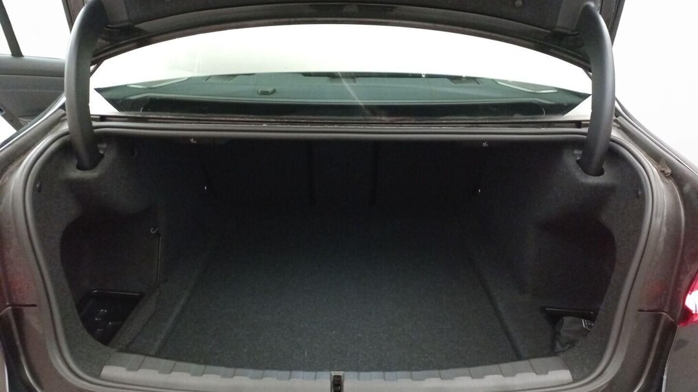 BMW Serii 3, 320