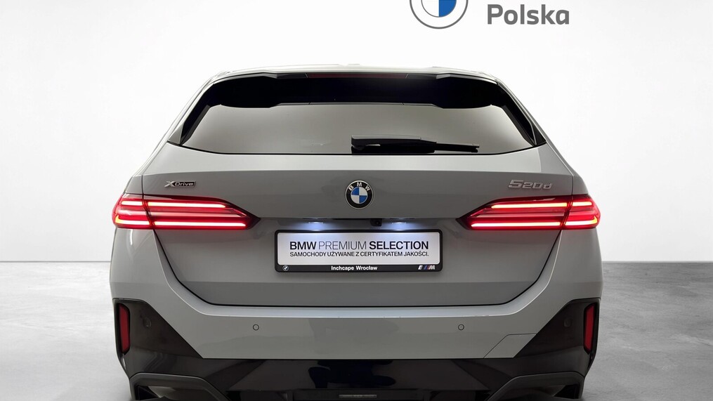 BMW Serii 5, 520