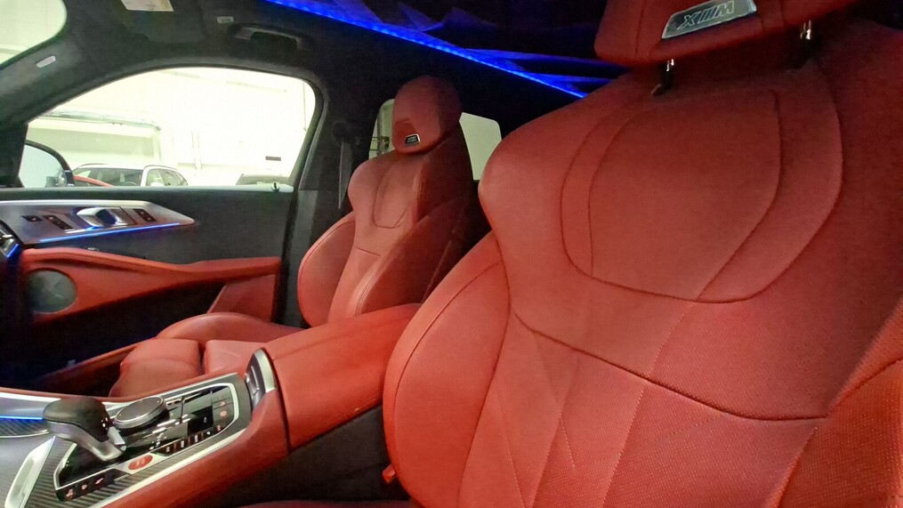 BMW XM